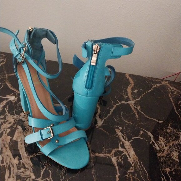 Modern Rush - Picture 3 of 7